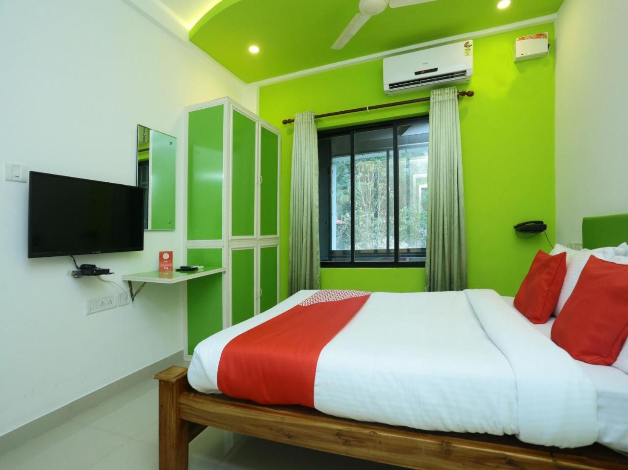 Oyo 9557 Near Kims Hospital Hotel Thiruvananthapuram Ngoại thất bức ảnh