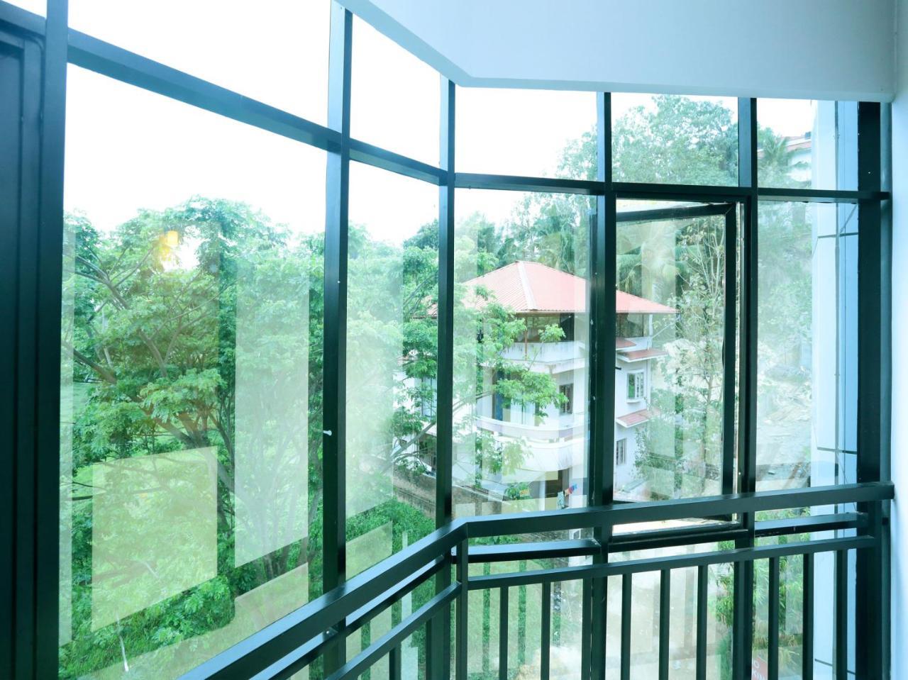 Oyo 9557 Near Kims Hospital Hotel Thiruvananthapuram Ngoại thất bức ảnh
