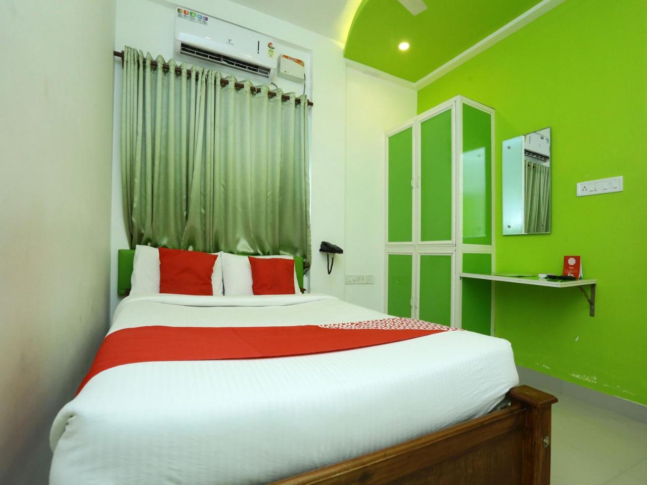 Oyo 9557 Near Kims Hospital Hotel Thiruvananthapuram Ngoại thất bức ảnh