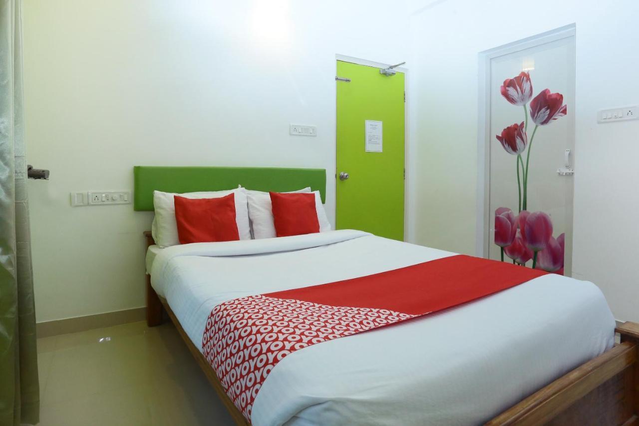 Oyo 9557 Near Kims Hospital Hotel Thiruvananthapuram Ngoại thất bức ảnh